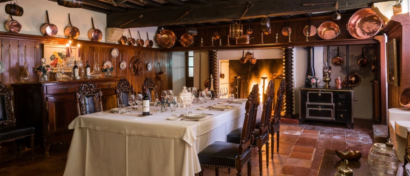 Medieval kitchen in château prieuré-lichine - Wine Paths